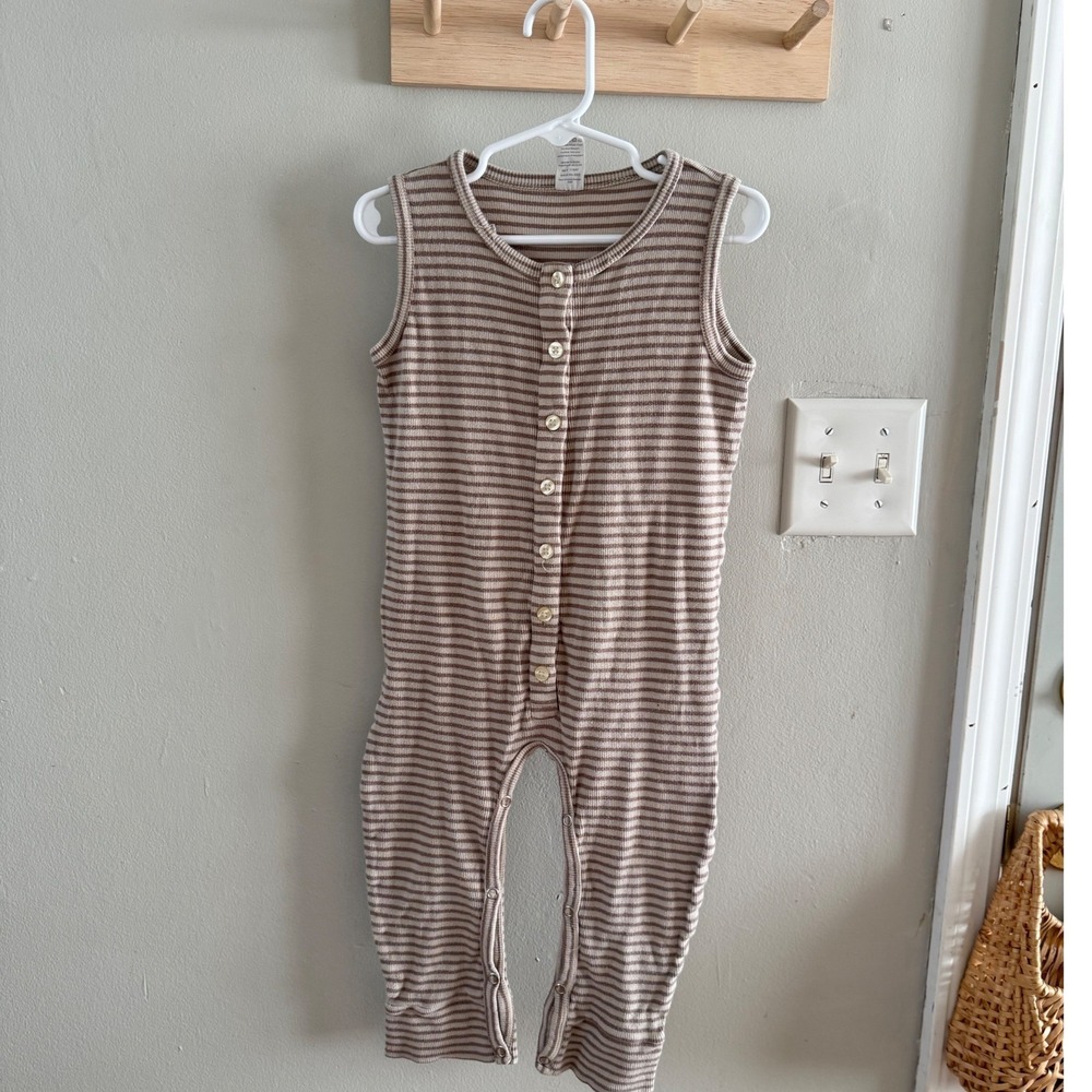 2T‎ KQ romper